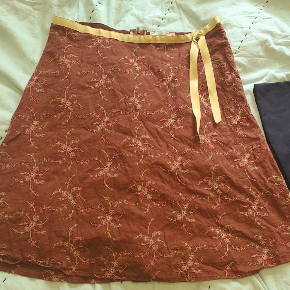 Trixxi mid length skirt brown floral embroidery